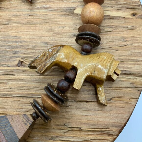 Hand Carved African Vintage Wooden Beaded Elephant Lion Giraffe Necklace - Picture 7 of 10